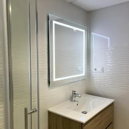 Apartament Cd-estudio, Estudio A Estrenar Acogedor Y Funcional, Centrico, Barrio Tranquilo *